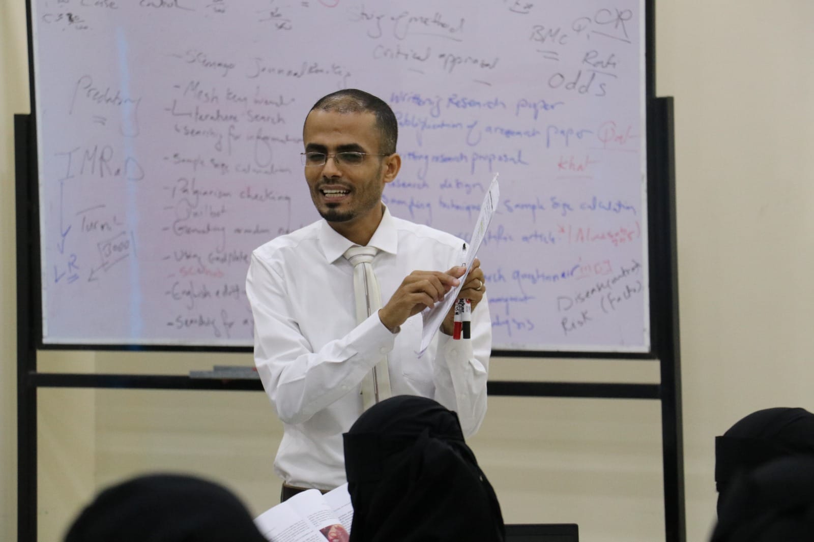 (Dental Scientific Research) دورة البحث العلمي بعنوان